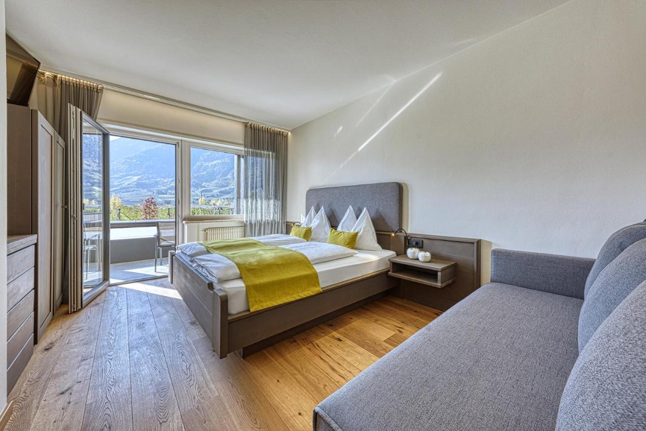 Triple Room with Balcony,1297968940:JPEG